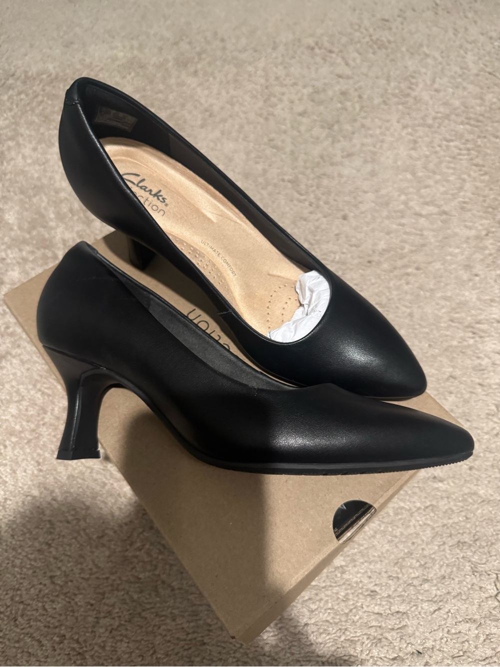 Clarks Black Pointed Toe Mid-Heel Pumps